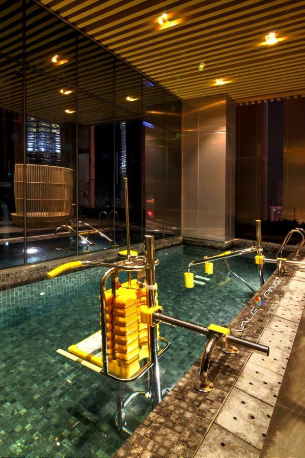 Tropicana The Residences Klcc By Luxury Suites Kuala Lumpur Esterno foto